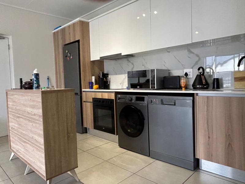 1 Bedroom Property for Sale in Sandown Western Cape